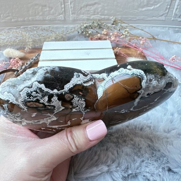 Beautiful Brecciated Jasper with Quartz and Druzy Heart - Picture 4 of 6